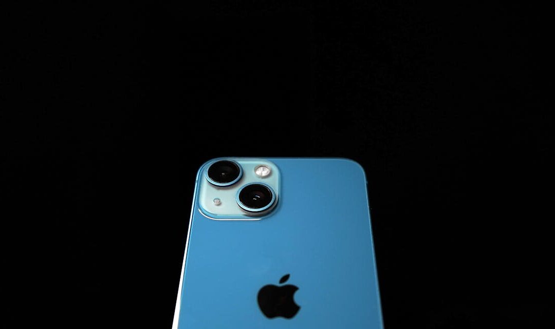 Czy etui iPhone 13 pasuje do 14?